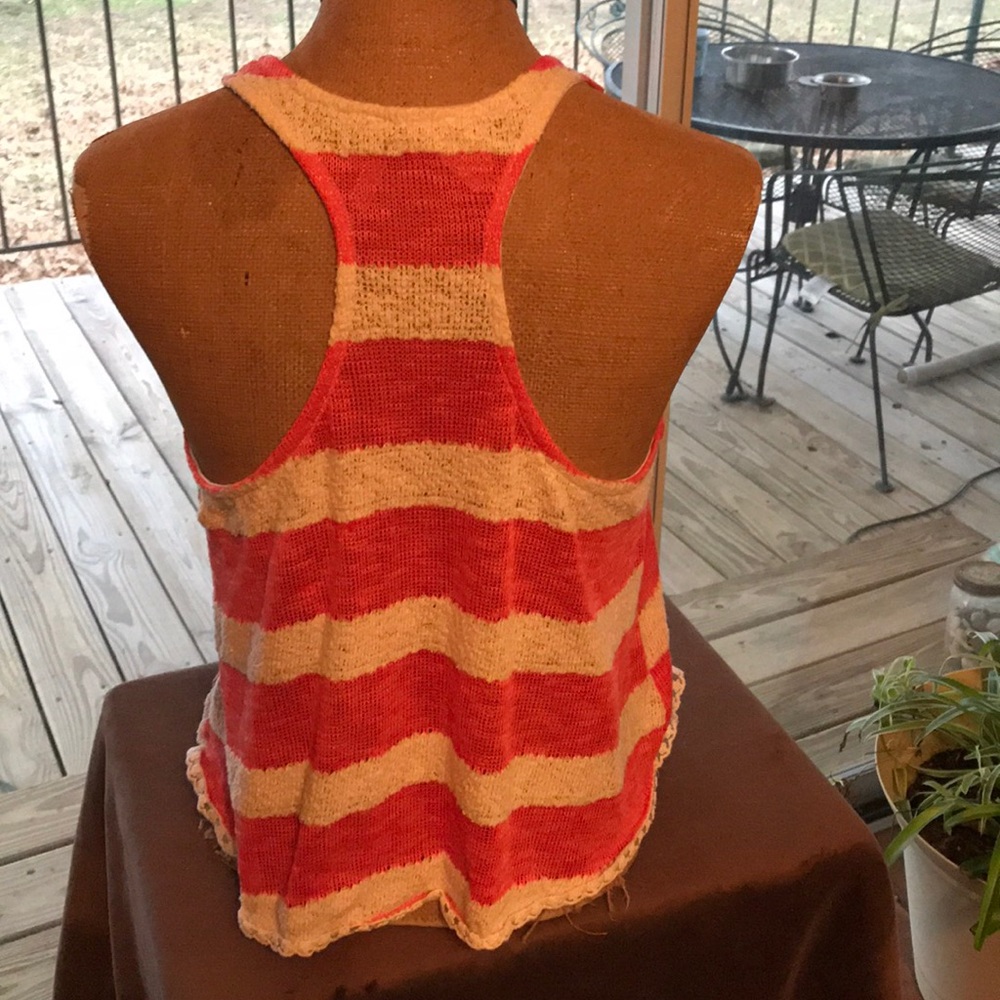 (Mauve) Cropped Razorback Tank - Picture 5 of 6